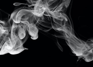 ¿Qué es menos dañino, el cigarro convencional o el electrónico?