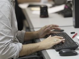 Trabajadores en México priorizan el bienestar sobre un aumento de sueldo, revela estudio