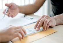 Revelan gasolineros red de extorsión en Profeco
