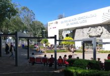 Madre pide ayuda para que CAE done implante coclear a su hijo de cinco años