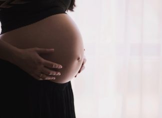 Tomar antidepresivos en el embarazo afecta al desarrollo cerebral del feto