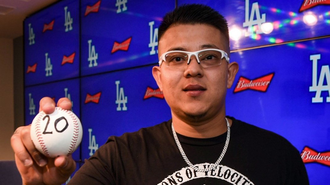 julio-urias