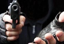 Violento atraco en Plaza Ánimas: se llevan más de $1 millón en joyería