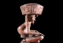 De nuevo, el Huehuetéotl de Cerro de las Mesas da la bienvenida al público del Museo Nacional de Antropología