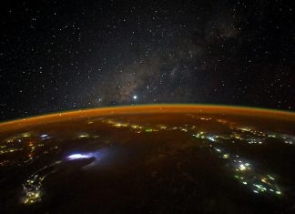 Descubren un exoplaneta situado a 63 años luz de la Tierra