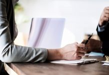 OCDE ve a México rezagado en productividad e informalidad