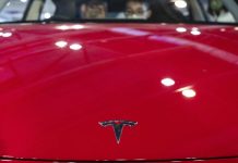 Tesla pierde terreno frente a Waymo en el pulso del robotaxi