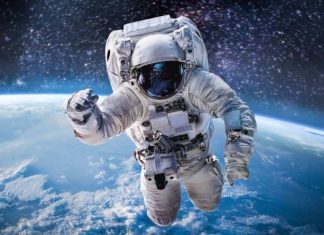 Astronautas varados en la EEI amerizan cerca de Florida