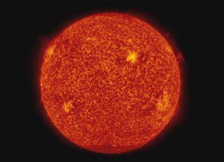 Una “peligrosa” mancha solar expulsa una potente llamarada de clase X hacia la Tierra