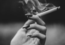 Mercado de cigarros piratas creció tras alza de IEPS: pequeño comercio