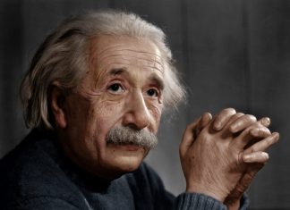 Descubren una galaxia invisible gracias al ‘truco’ de la distorsión del espacio-tiempo descrito por Einstein