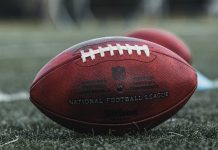 Ravens gana Steelers y amarran su boleto a los playoffs de la NFL