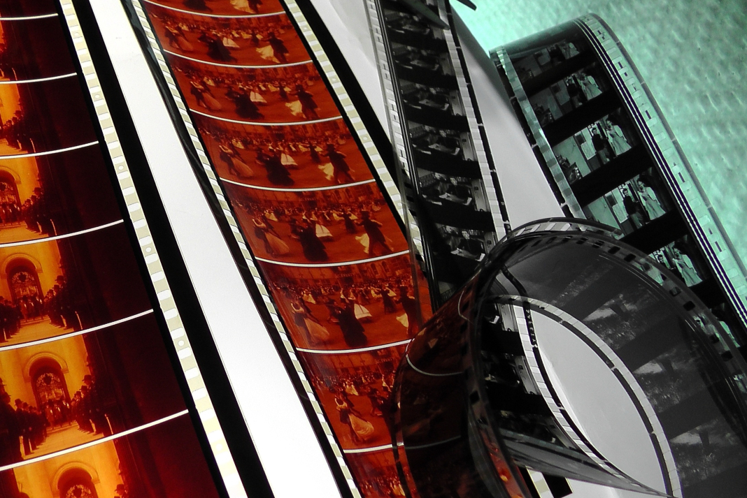 CINE