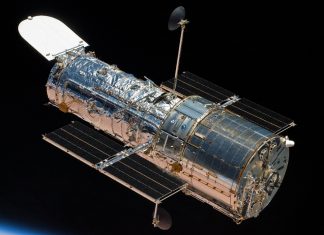 El telescopio Hubble capta tres galaxias en una “rara” fusión