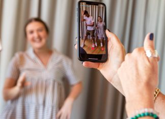 Facebook resucita en video vertical: arrojar billetazos a su inteligencia artificial es la clave para que cada vez más gente vea Reels