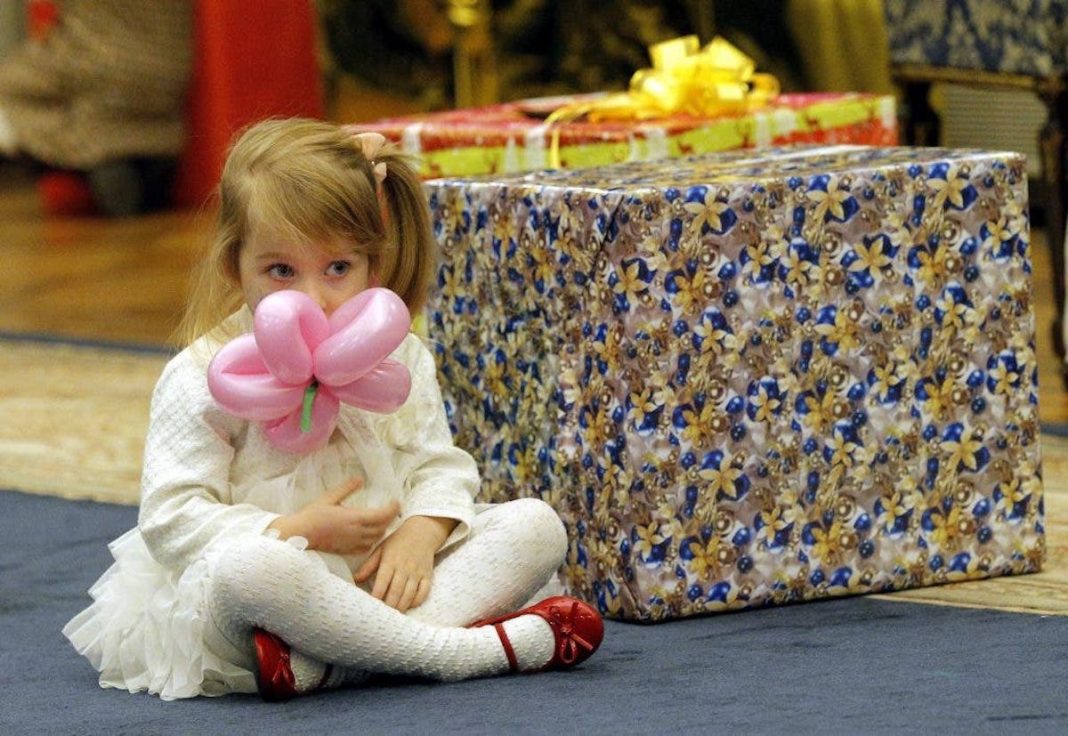abuelos-regalos-nietos-reyes