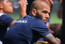 Dani Alves, cerca de regresar al futbol profesional