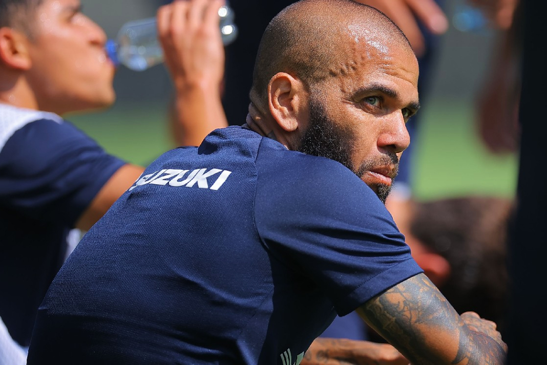 dani-alves