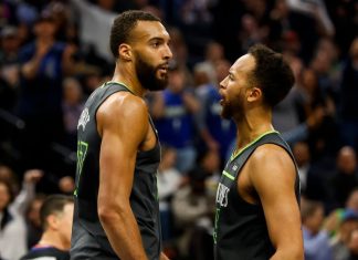 VIDEO: Un jugador de la NBA suelta un puñetazo a su compañero de equipo