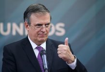 Hijo de Ebrard habitó residencia diplomática en Londres
