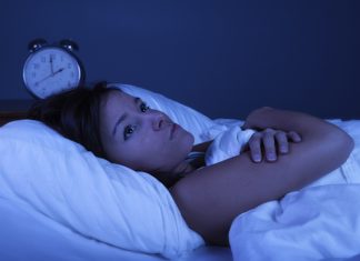 Señales de demencia que pueden ser detectadas al levantarse