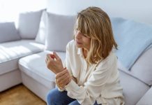 Cuida de tus huesos: nueva guía para pacientes con osteoporosis