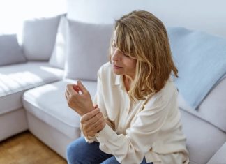 Cuida de tus huesos: nueva guía para pacientes con osteoporosis