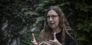 Silvia Pasternac: “Levanté un espejo del siglo XX que refleja el ahora”
