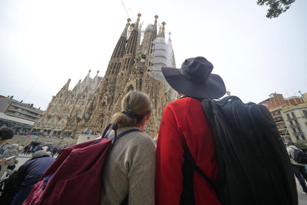 El papa aprueba el primer paso para la beatificaciÛn del arquitecto espaÒol Antoni GaudÌ