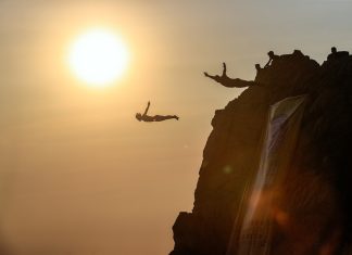 Los errores al practicar deportes acuáticos pueden pasar factura