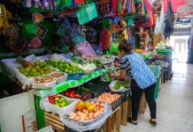 Temporada de huracanes encarece las frutas, verduras y frijoles en México