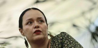 Tania Tagle: “El duelo es imposible en un sistema que te obliga a estar bien”