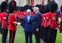 El rey Carlos III recibe a Trump con ceremonia militar