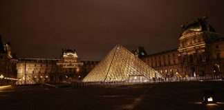 Museo de Louvre reabre la Galería Apolo nueve meses después del robo de joyas