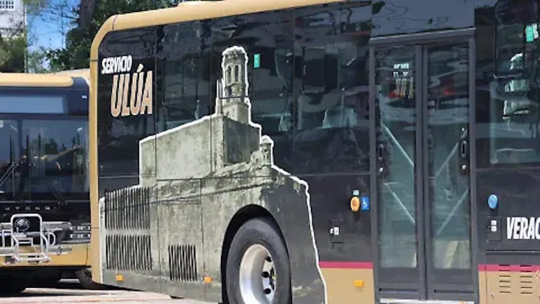 Autobus hibrído