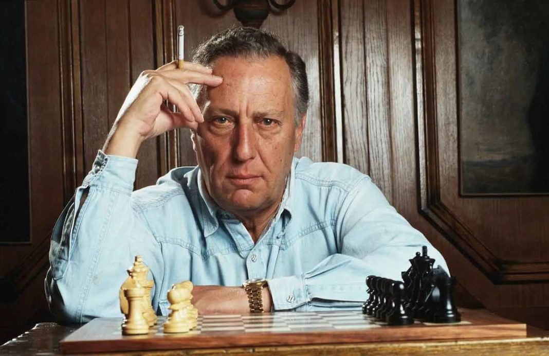 Frederick Forsyth Escritor