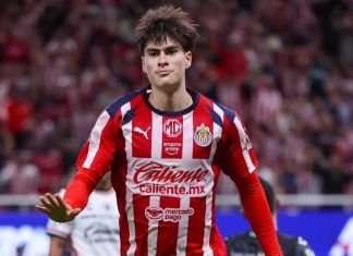 ‘Hormiga’ González anota su primer gol con el Olympiacos