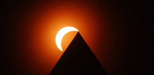 Toda la ciencia que cabe en un eclipse: desde validar a Einstein a estudiar la ionosfera