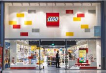Manipulaba juguetes Lego para reclamar reembolsos