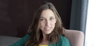 Llucia Ramis: “Hemos normalizado que nuestros vecinos desaparezcan silenciosamente”
