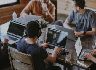El 84% de egresados llega al mercado laboral con algún tipo de experiencia