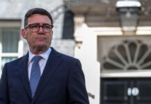 Andy Burnham asume el cargo de primer ministro de Reino Unido