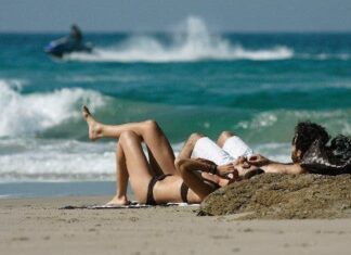 ¿Obsesión por el bronceado? Se llama tanorexia y es un problema