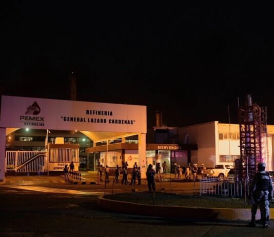 Ataque armado en la refinería de Pemex en Minatitlán deja dos lesionados