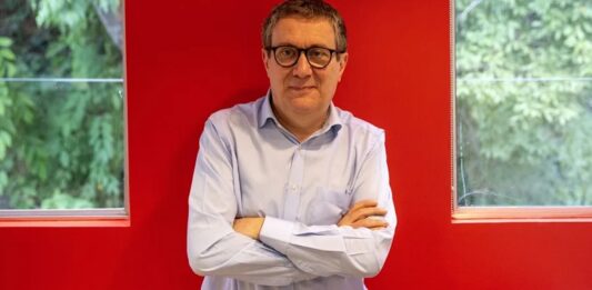 Luisgé Martín: “En estos tiempos oscurísimos que vivimos hay que pelear sin complejos”
